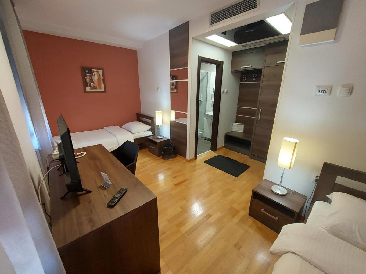 Motel Ms Srpski Itebej ภายนอก รูปภาพ